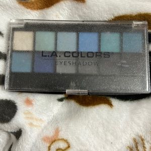 L.A colors vintage blue eyeshadow palette with metallic colors